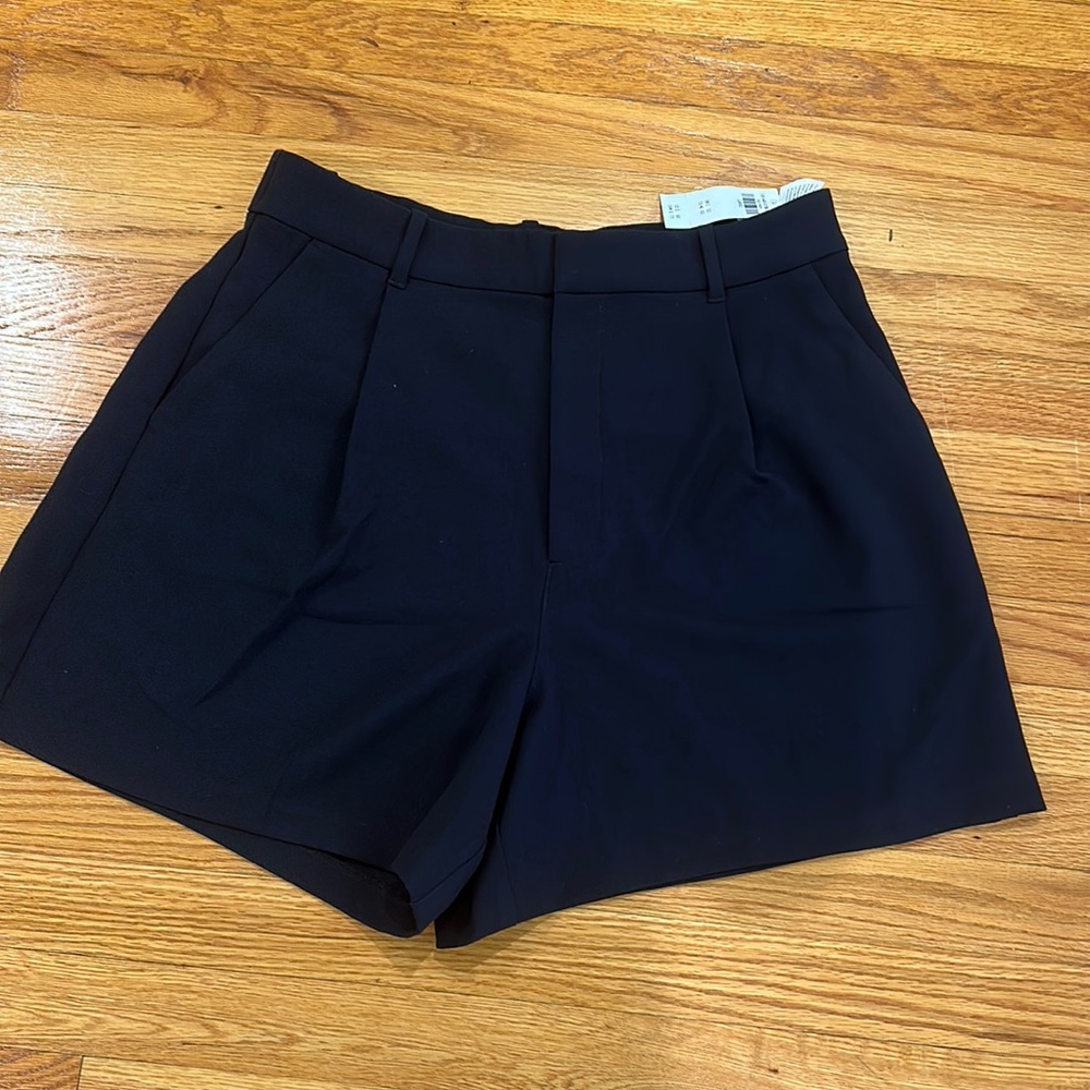 Abercrombie & Fitch NWT Women’s Trouser Shorts Black Size L